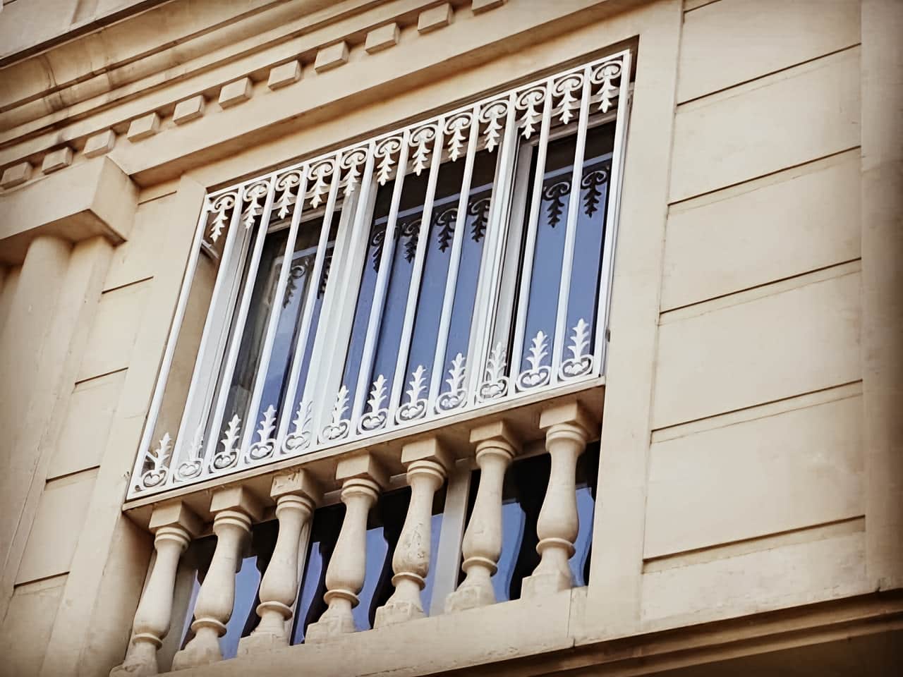 نصب حفاظ پنجره از سفارش تا تحویل نهایی