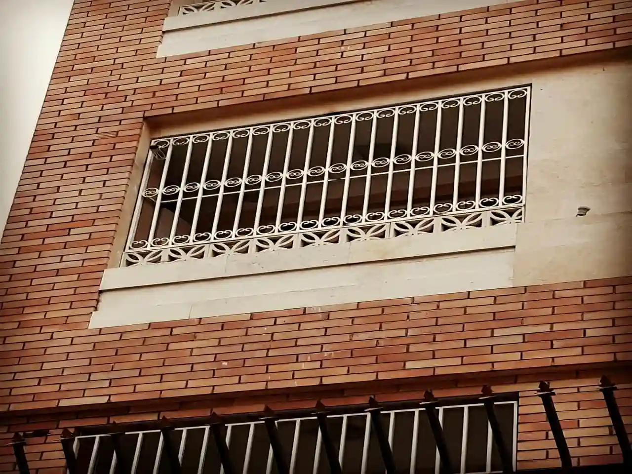 جدیدترین مدل های حفاظ پنجره مدرن و شیک جدیدترین مدل های حفاظ پنجره مدرن و شیک