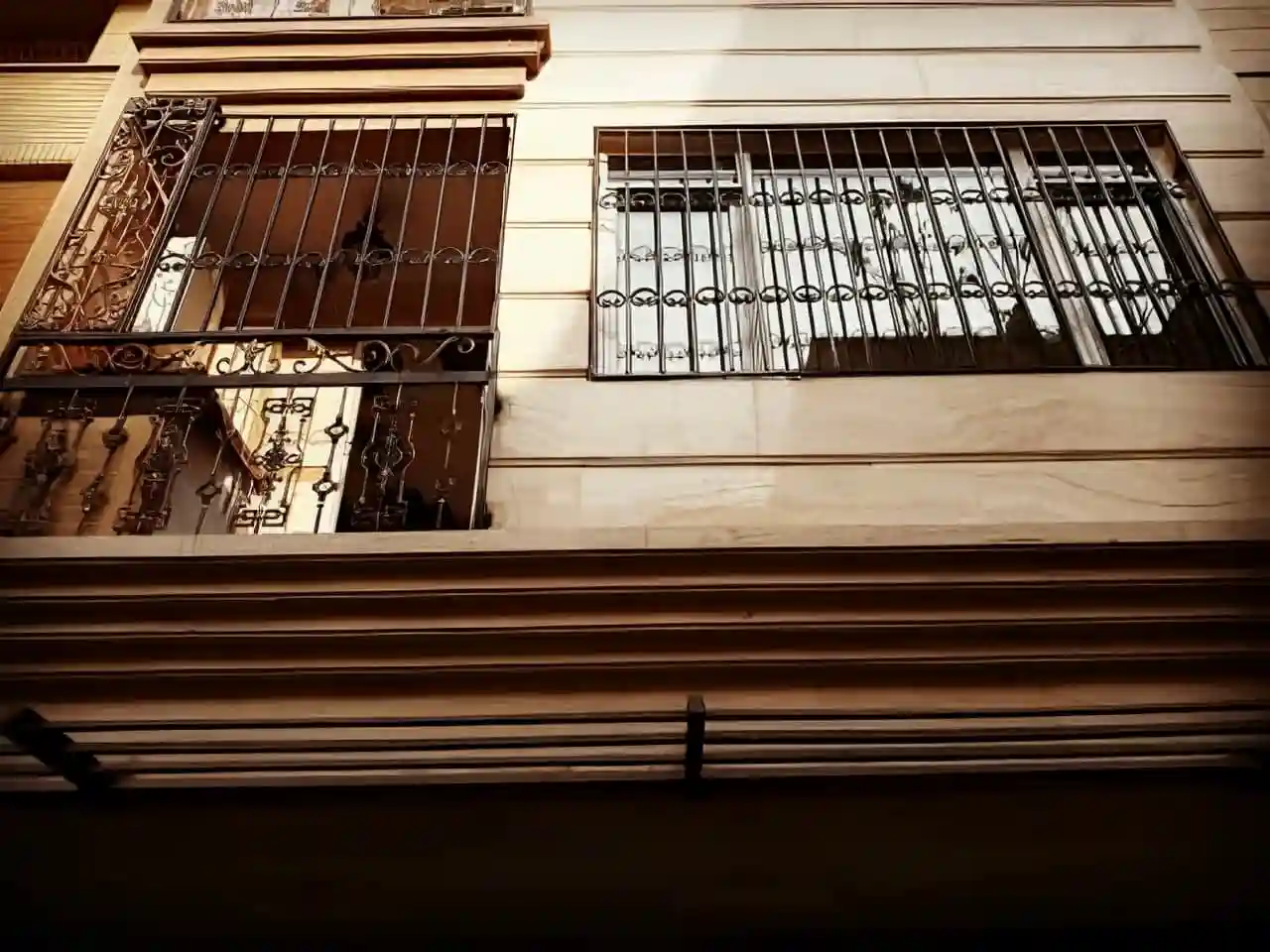 آشنایی با حفاظ های چهارپهلو برای پنجره آشنایی با حفاظ های چهارپهلو برای پنجره