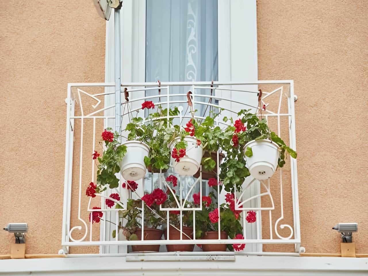 محافظ پنجره دوجداره، فرفورژه یا ساده؟