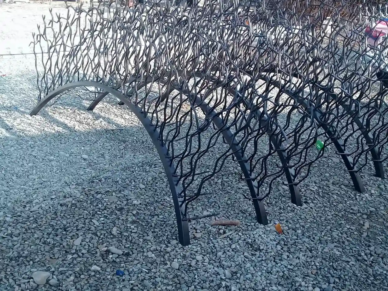 اهمیت تیز بودن شاخک های میلگرد در حفاظ شاخ گوزنی