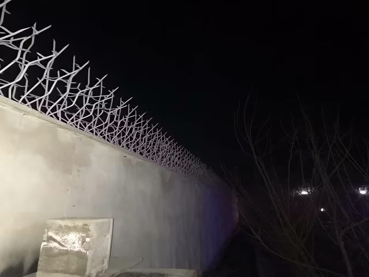 تفاوت حفاظ شاخ گوزنی با دیگر نرده ها