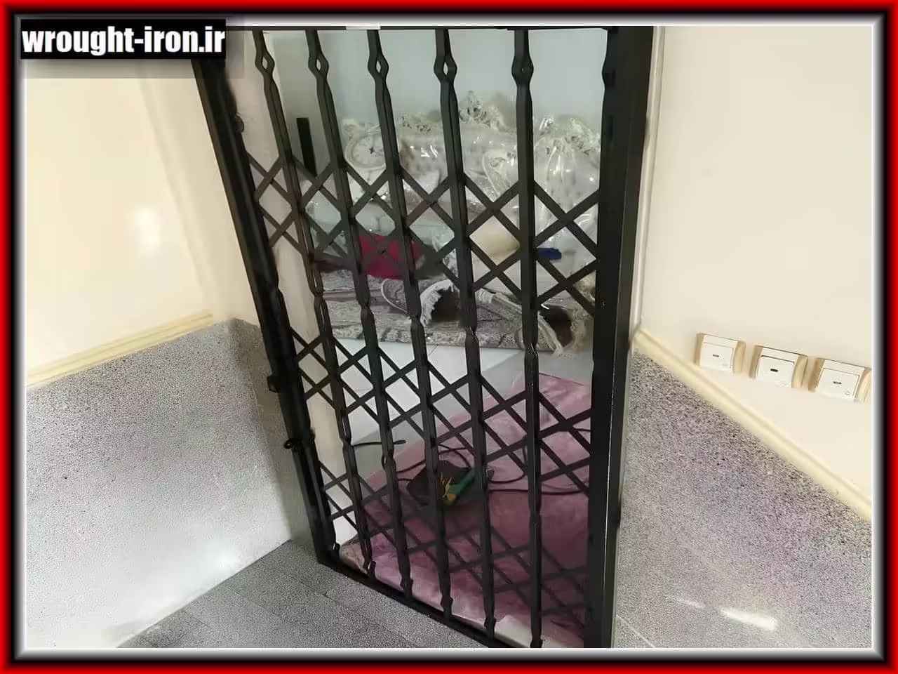 آیا نصب درب آکاردئونی نیاز به متخصص دارد؟
