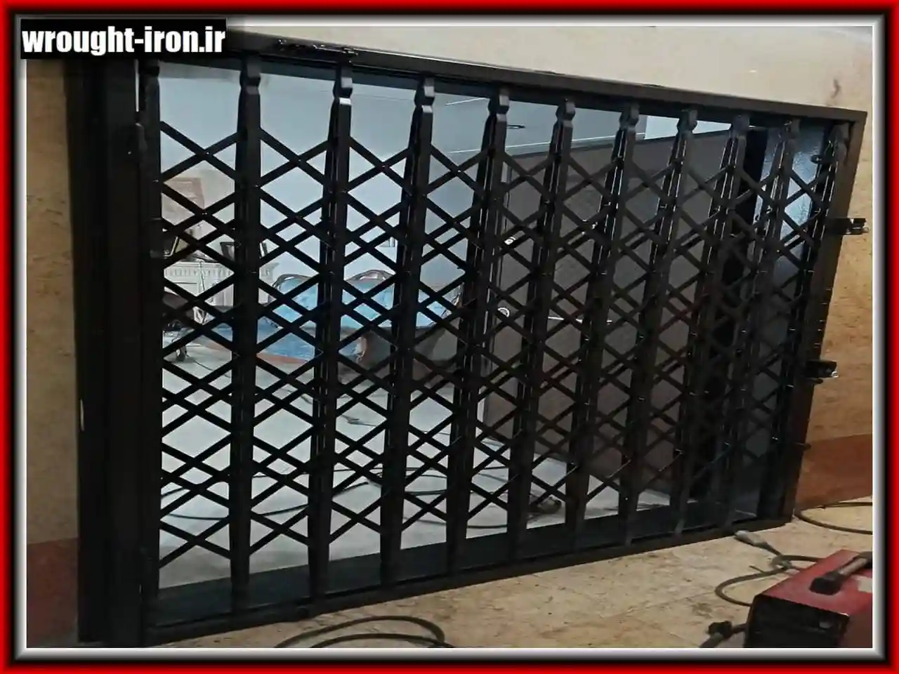 آیا درب آکاردئونی بهراحتی نصب میشود؟ آیا درب آکاردئونی بهراحتی نصب میشود؟