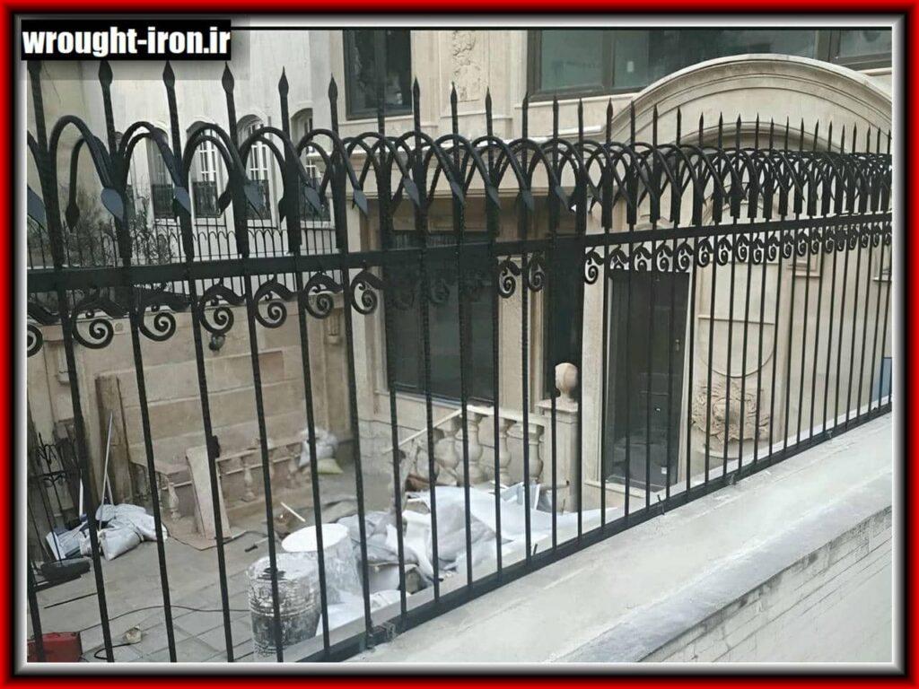 حفاظ دیوار سرنیزه‌ای و ویژگی‌های آن