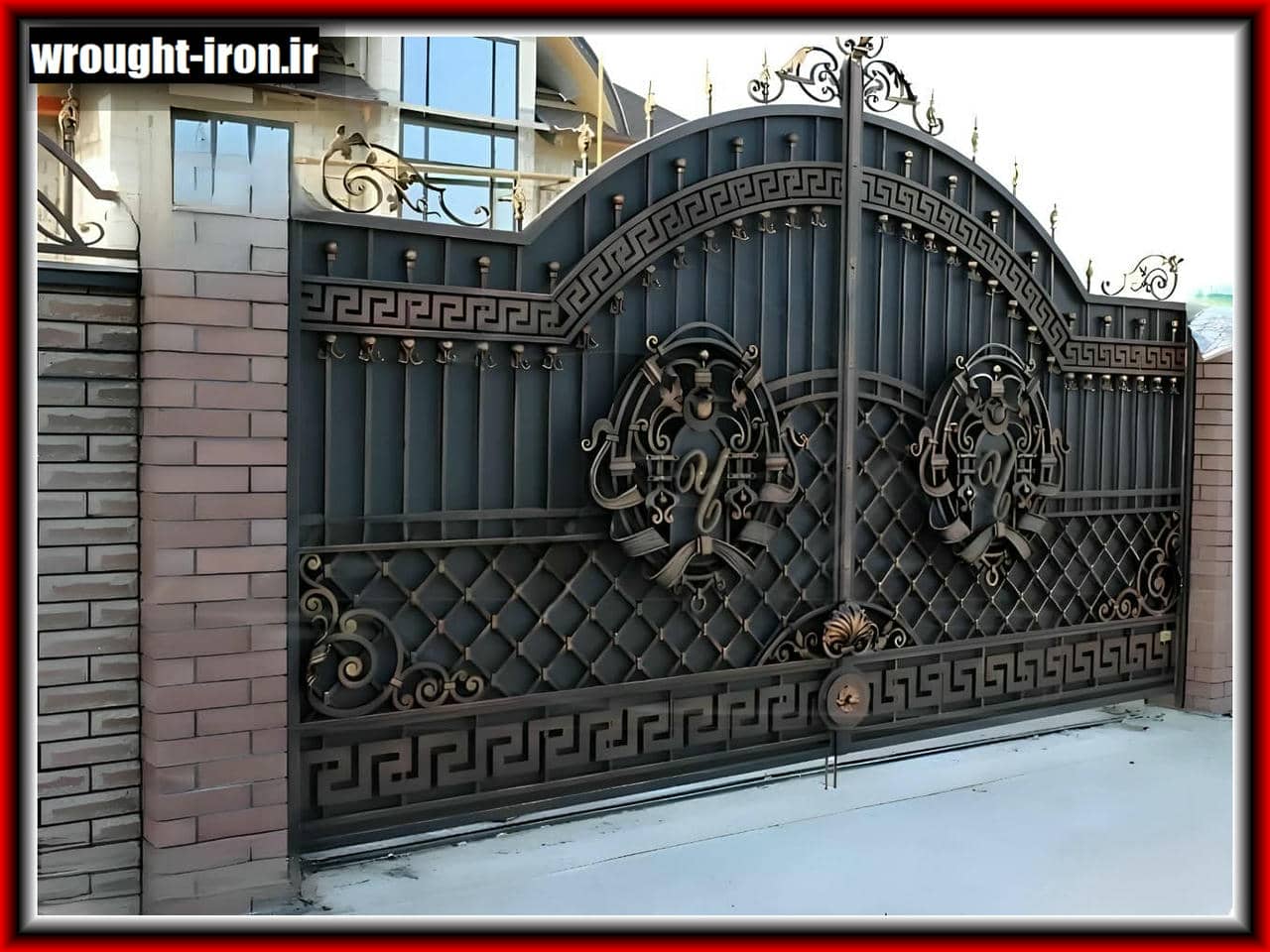 خرید درب حیاط آهنی آماده: گزینه ای سریع و اقتصادی