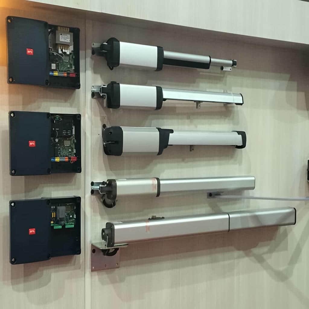 کاربرد و ویژگی&zwnj;های فنی جک درب پارکینگ