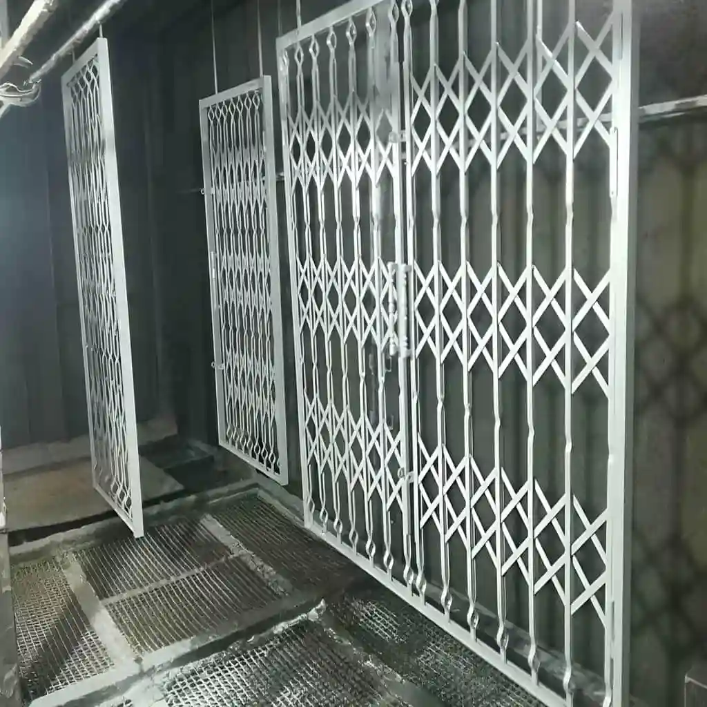 حفاظ آکاردئونی 3 گل تسمه برای پنجره