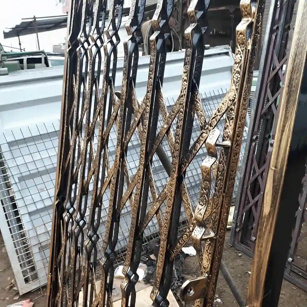 حفاظ آکاردئونی 3 گل پرچ مخفی برای پنجره