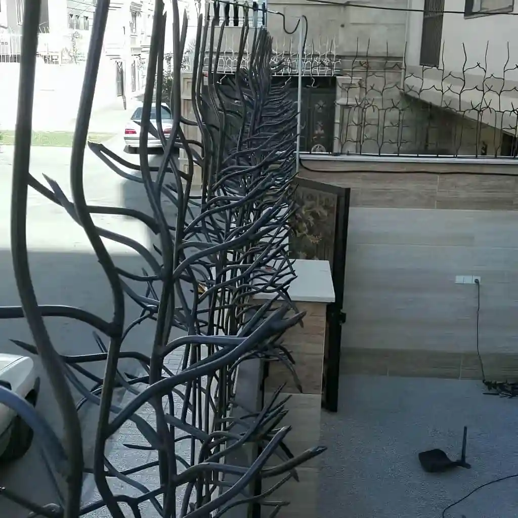 حفاظ اف آبشاری برای ساختمان