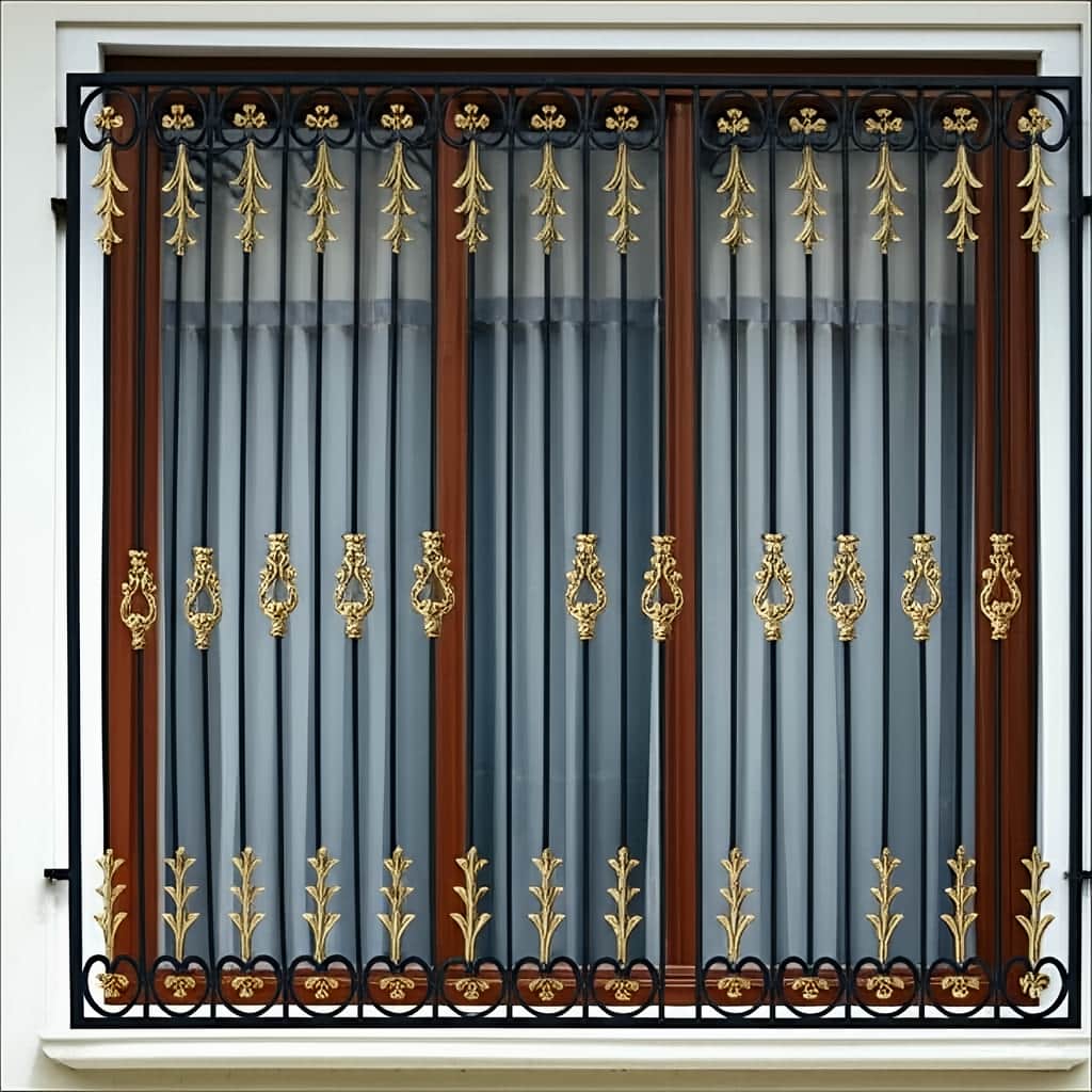 حفاظ پنجره افشان با طراحی سلطنتی