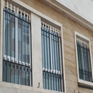 حفاظ پنجره نیزه مارپیچ