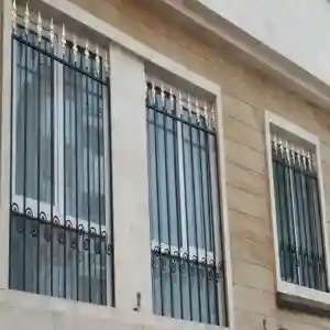 حفاظ پنجره نیزه مارپیچ