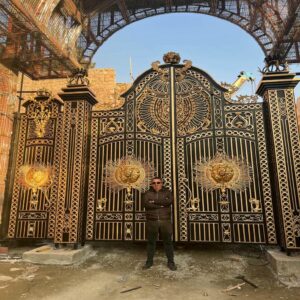 طراحی و ساخت درب پارکینگ فلزی