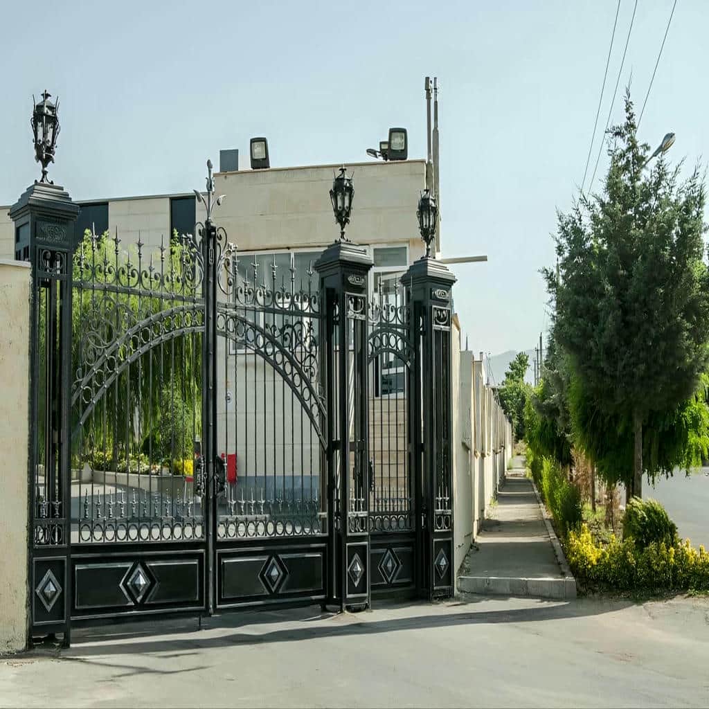 قیمت درب فرفورژه فلزی نفررو و ماشین رو