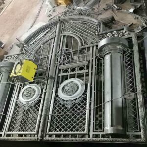 درب حیاط آهنی کلاسیک مدرن