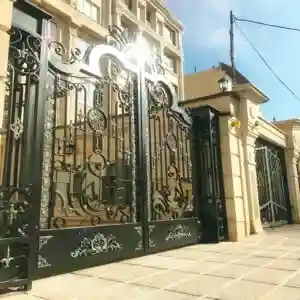 نکات مهم قبل از خرید درب حیاط ساختمان لوکس نکات مهم قبل از خرید درب حیاط ساختمان لوکس