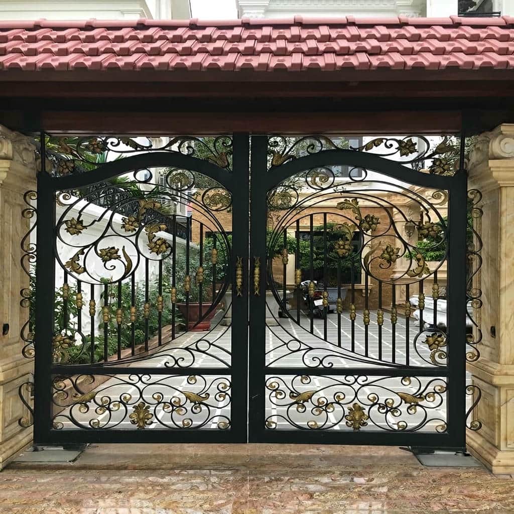 فروش درب پارکینگ فرفورژه طرح دار