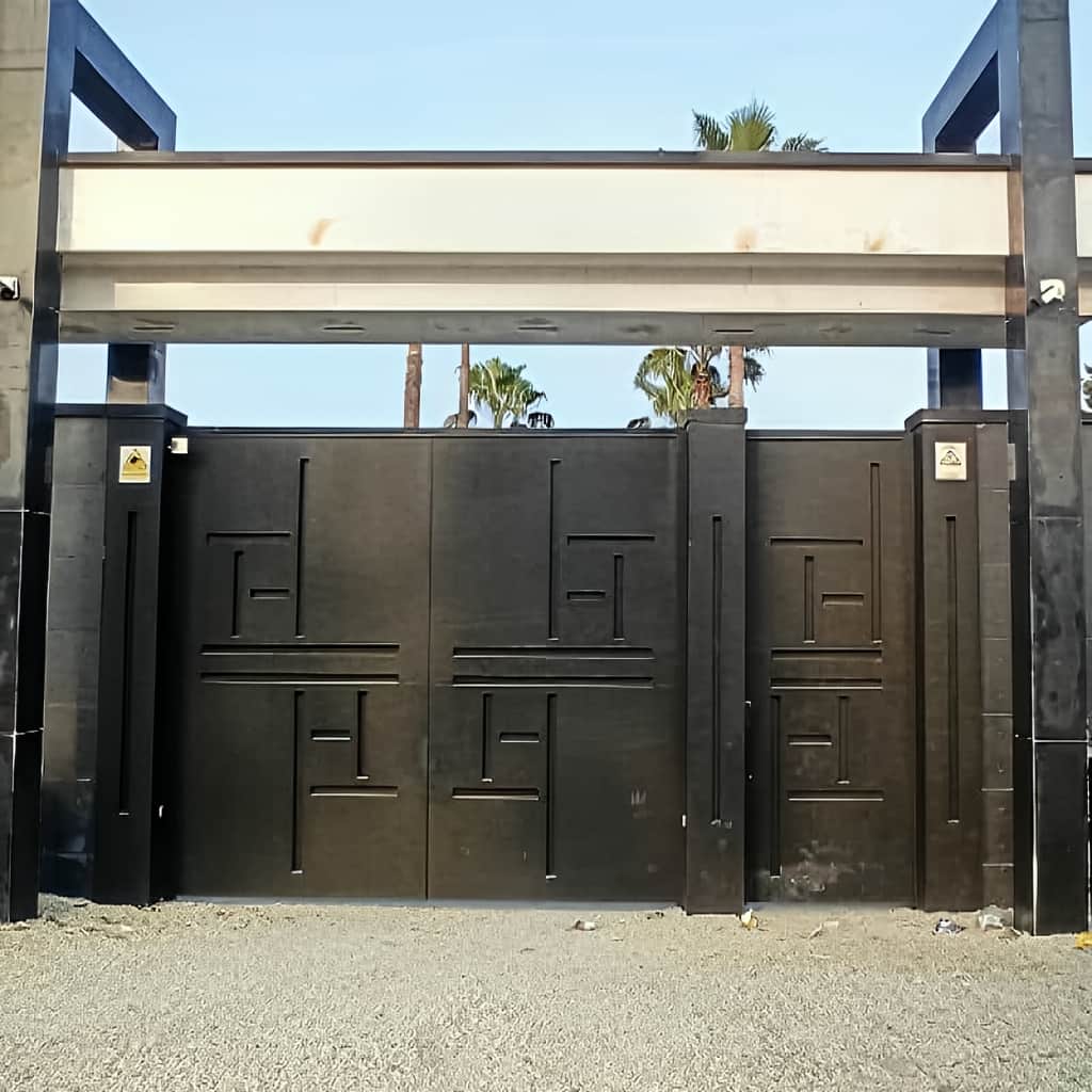 فروش درب مدرن دیلایت حیاط