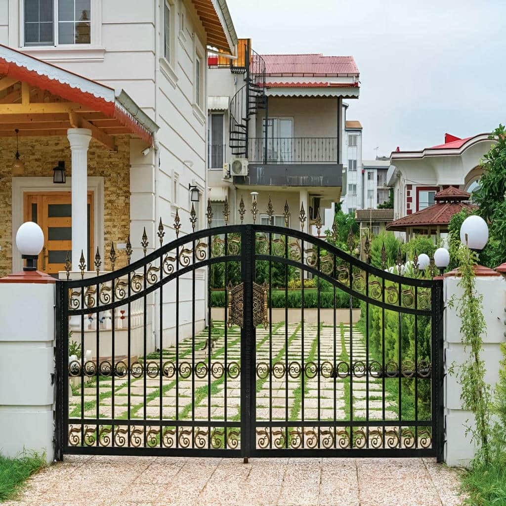 درب ارتفاع کوتاه ویلا و حیاط