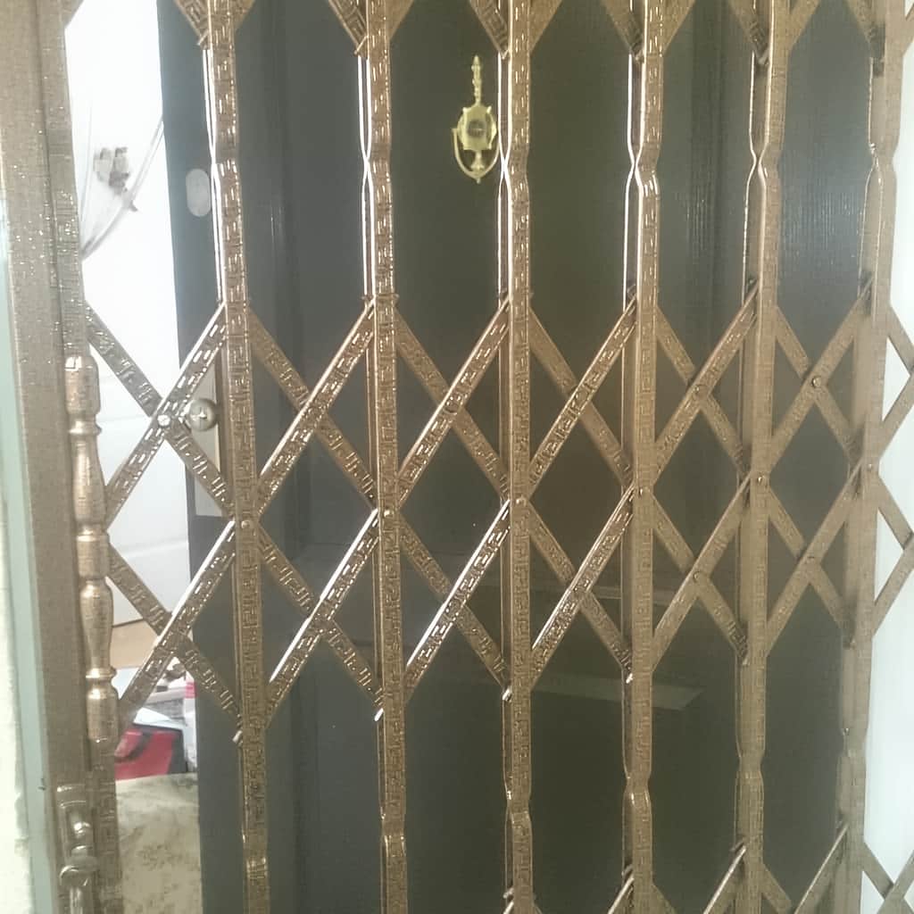 فروش حفاظ آکاردئونی سه گل در ارومیه