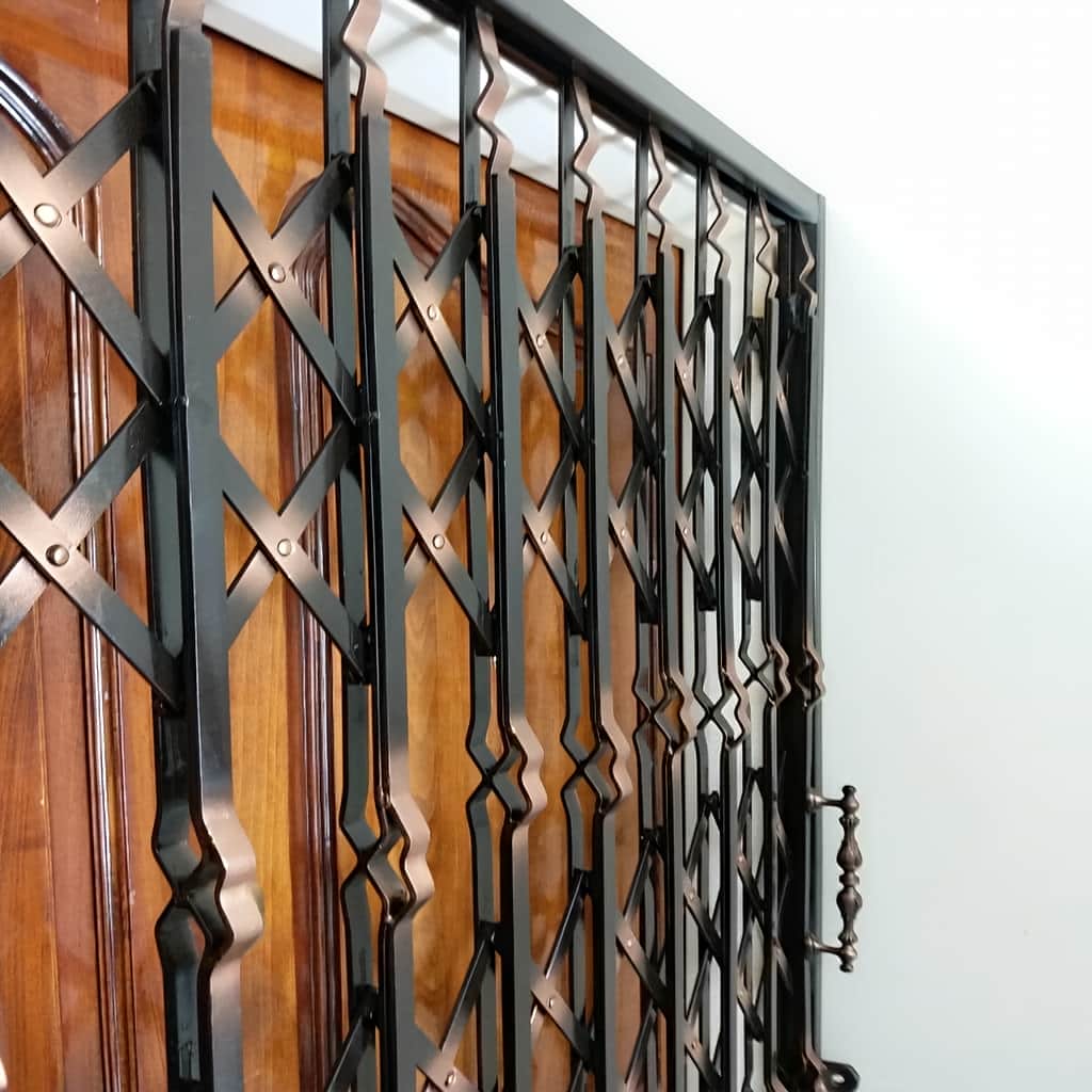 نصب حفاظ آکاردئونی سه گل در استان گیلان