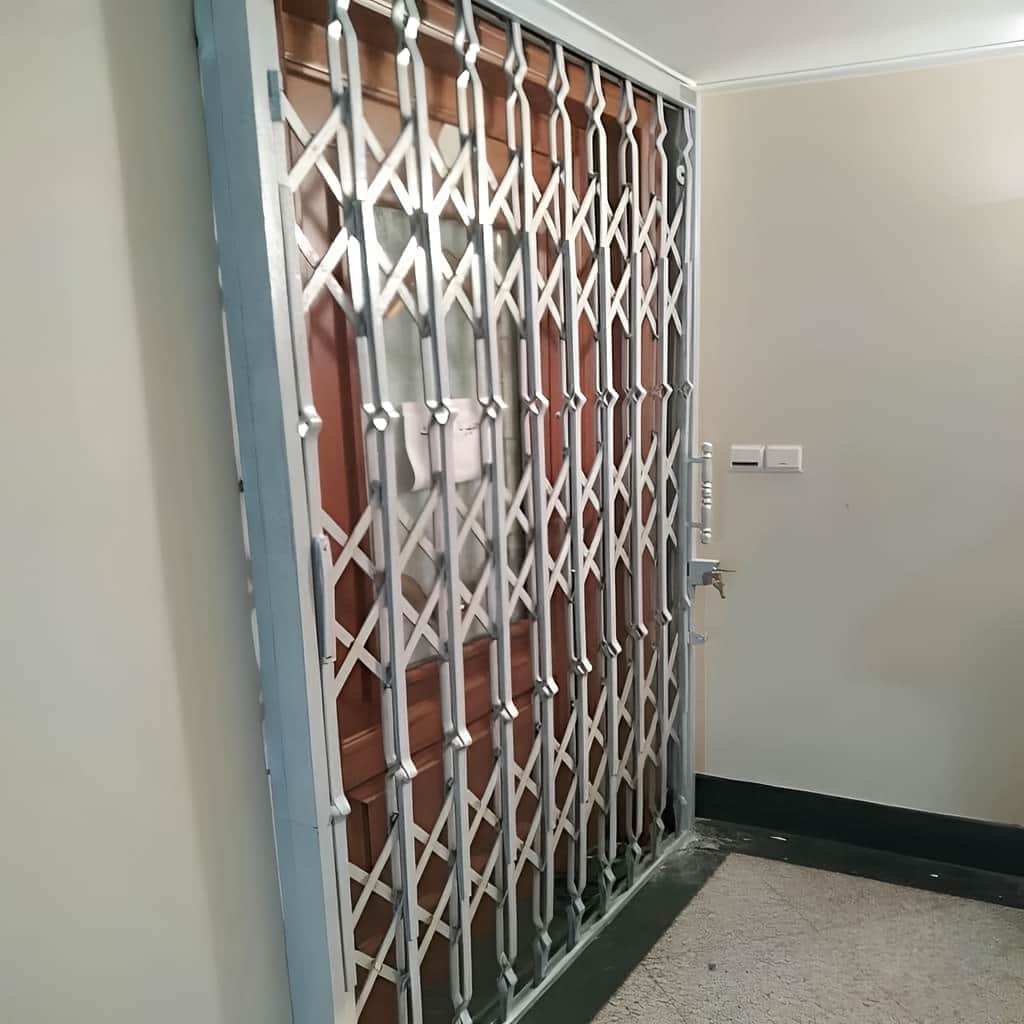 قیمت حفاظ آکاردئونی سه گل در فردیس کرج