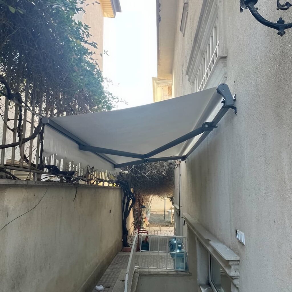 سایبان برقی بازویی اتوماتیک در لواسان