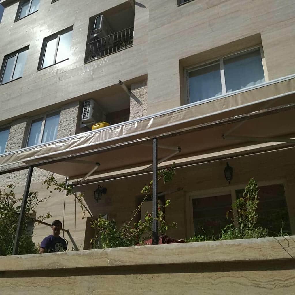 نصب سایبان برقی بازویی اتوماتیک ضدآب در رفسنجان