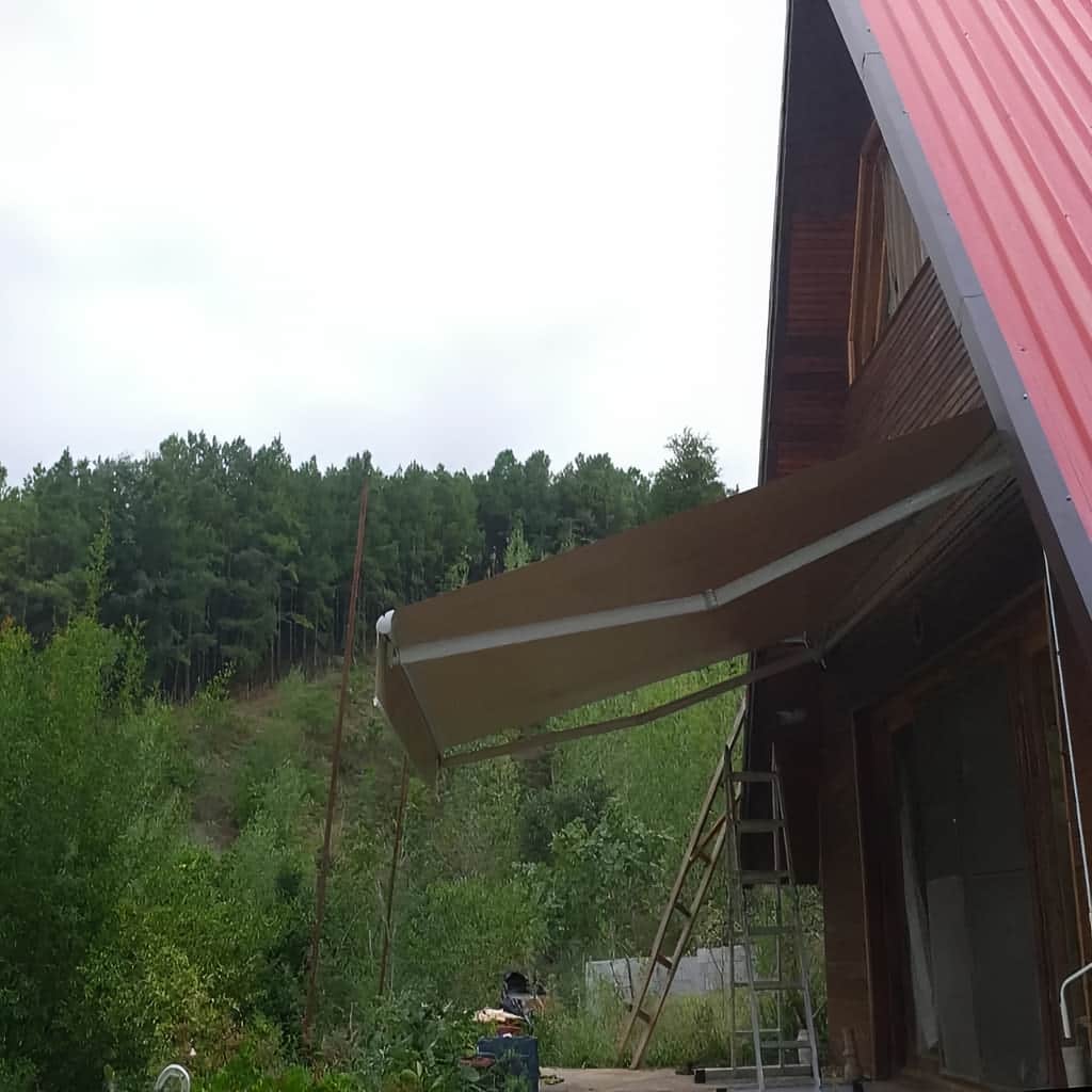 خرید سایبان برقی بازویی اتوماتیک نمای مدرن در آبادان