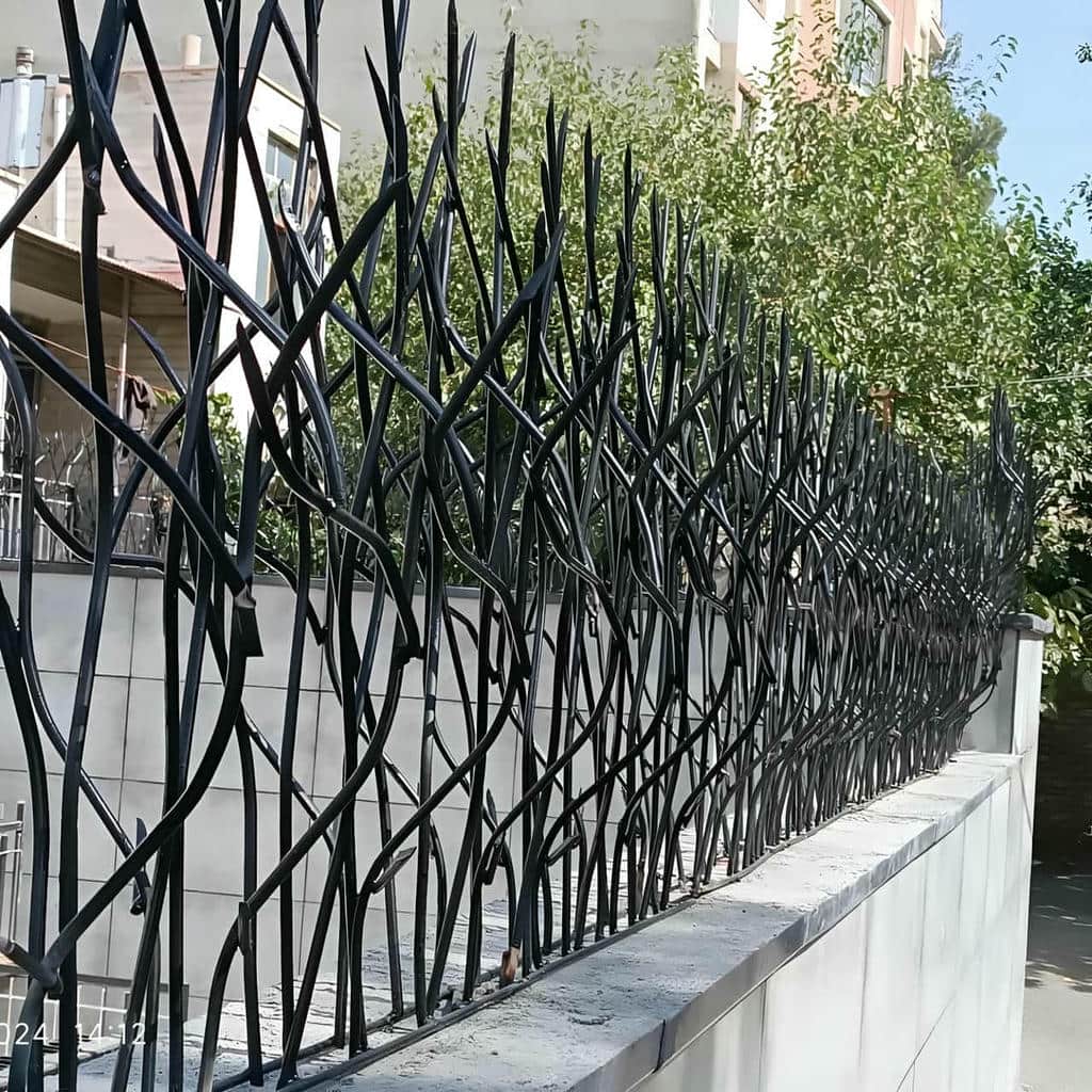 حفاظ شاخ گوزنی در سنندج