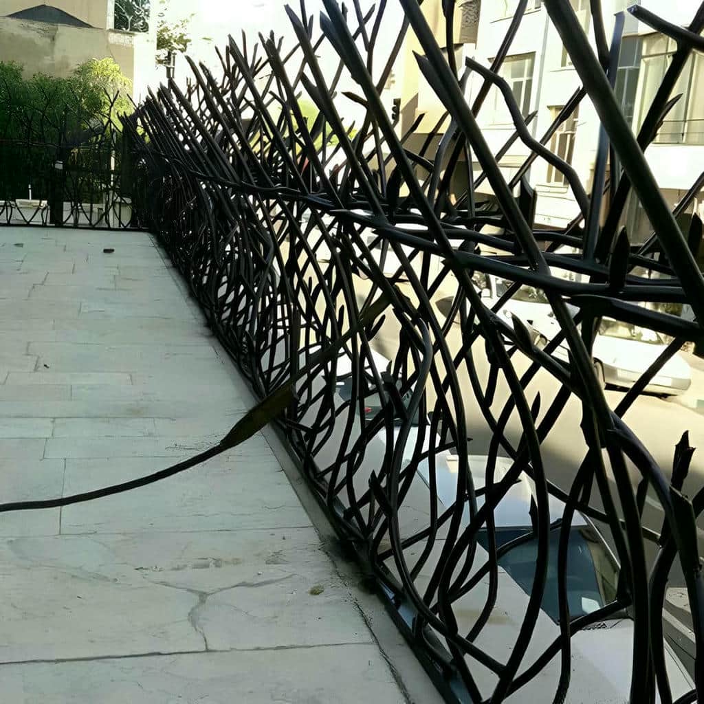نصب حفاظ شاخ گوزنی شاخه متعادل در باغ عباسآباد