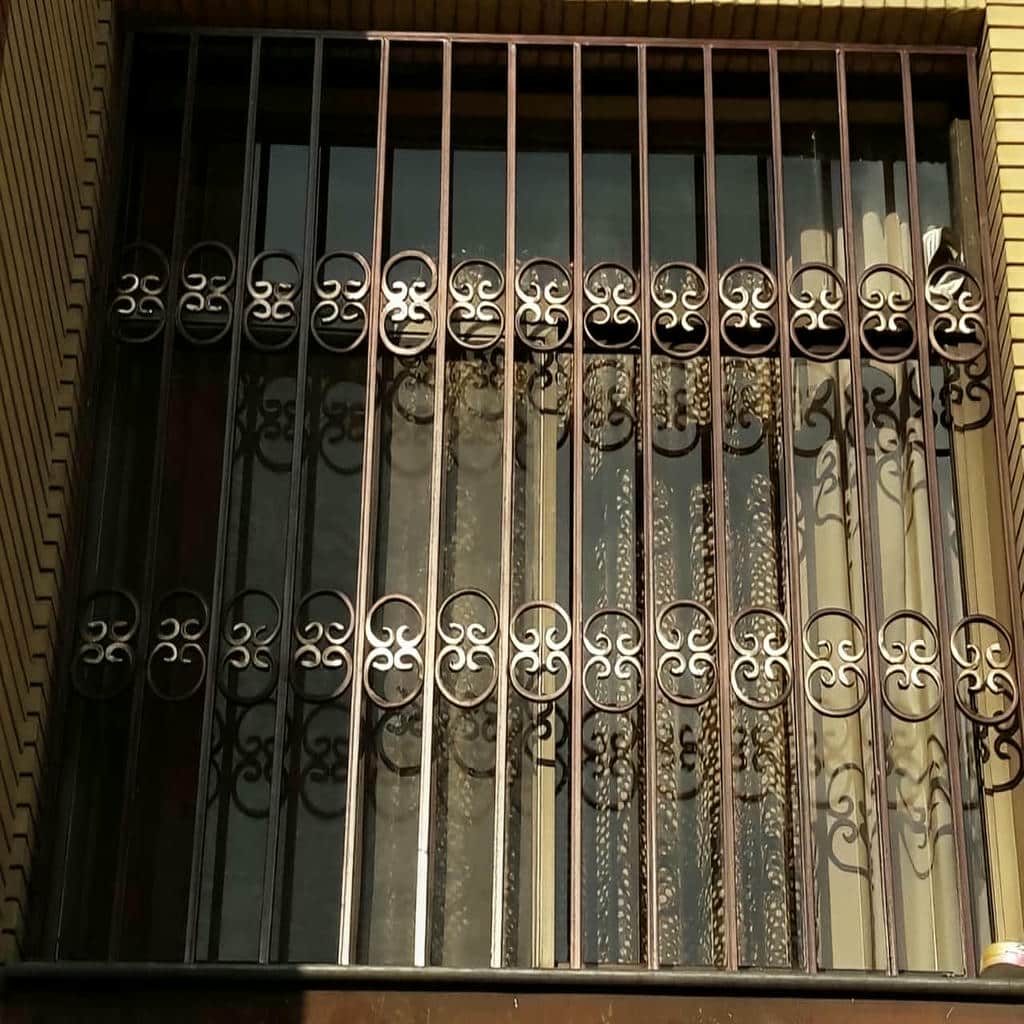 نرده پنجره حفاظ آهنی در پردیس
