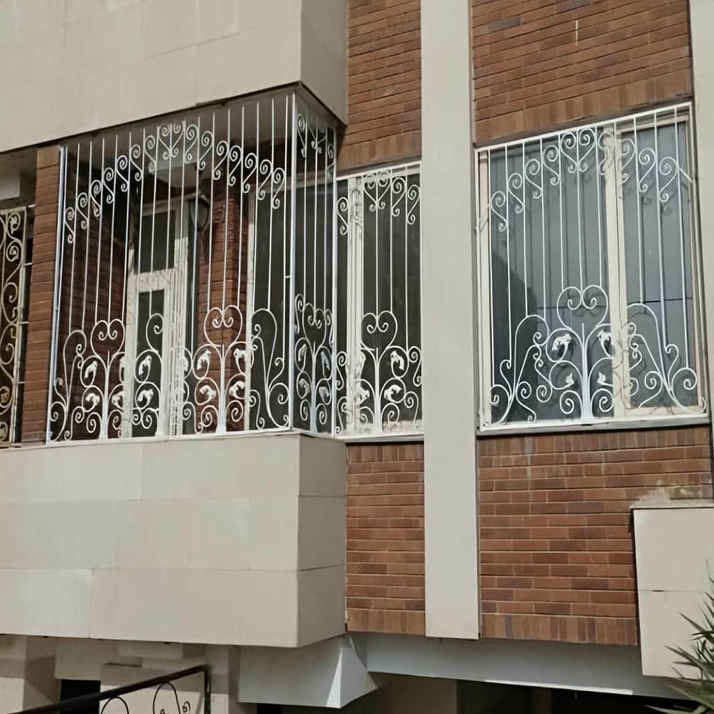 قیمت نرده پنجره حفاظ آهنی فرفورژه در فشم