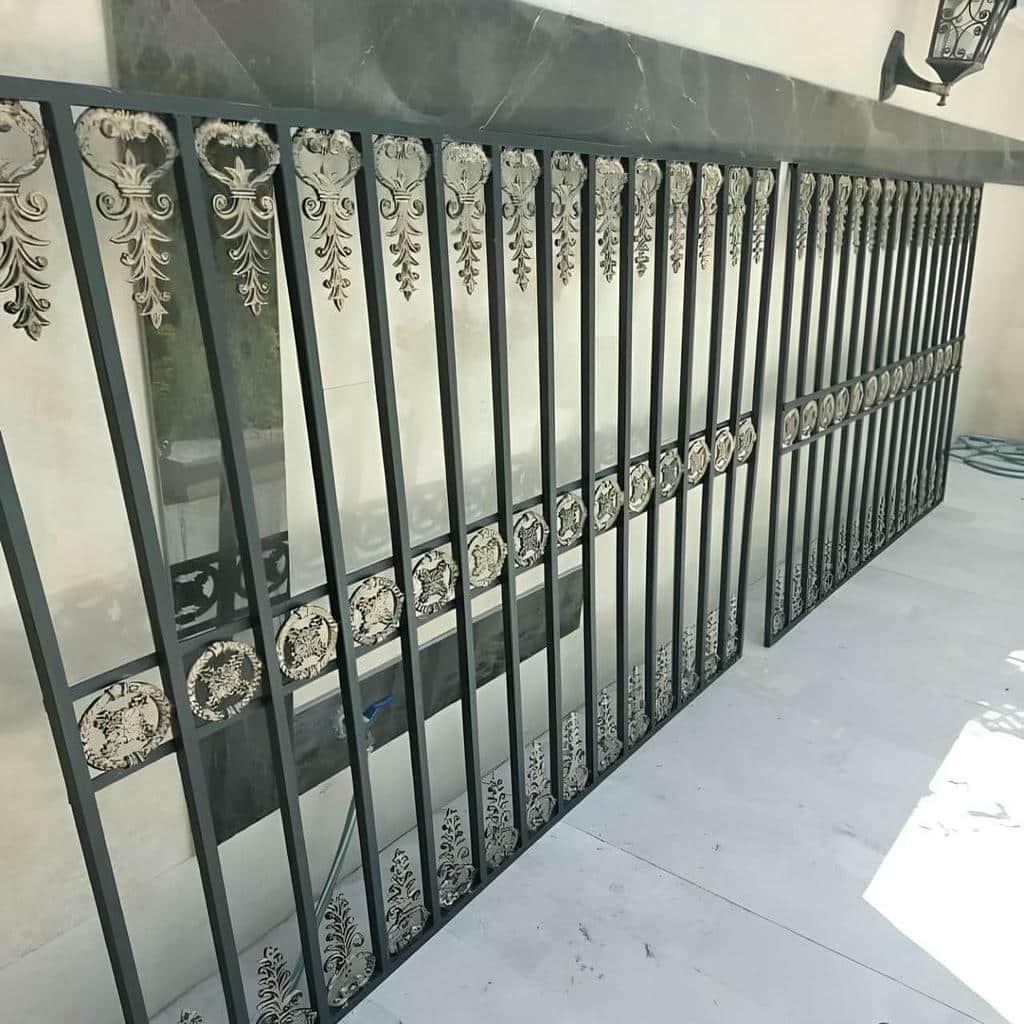 خرید حفاظ پنجره فرفورژه مدرن در همدان