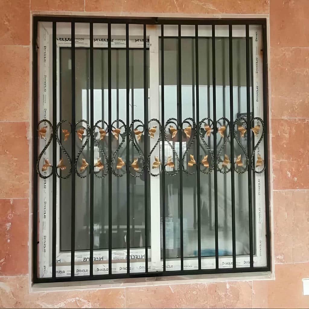 نرده پنجره حفاظ آهنی در هشتگرد