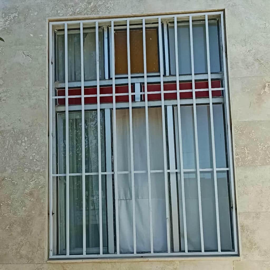 خرید حفاظ پنجره فرفورژه مدرن در ساری خرید حفاظ پنجره فرفورژه مدرن در ساری