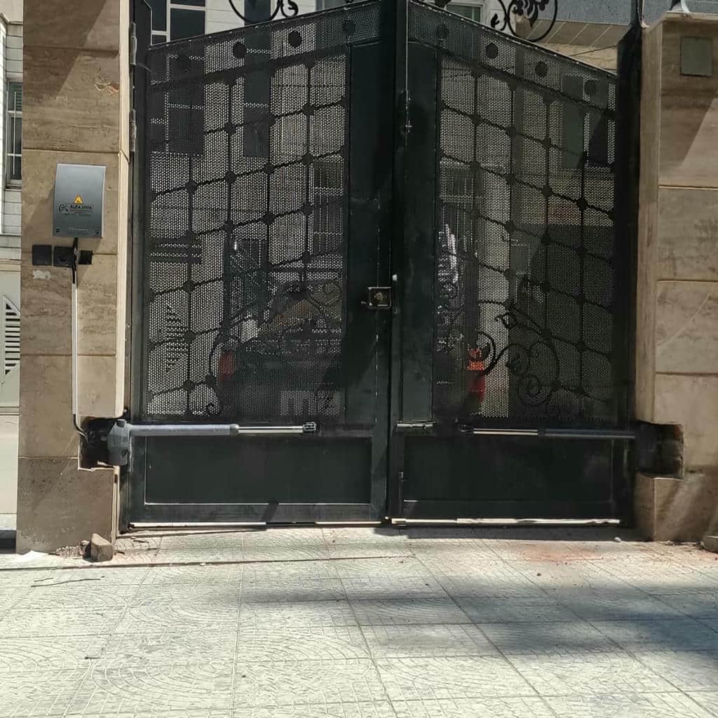 نصب جک درب پارکینگ اتوماتیک تردد در آبادان