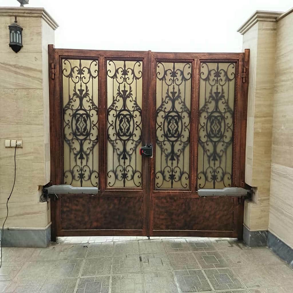 نصب جک درب پارکینگ اتوماتیک لولایی در ساری