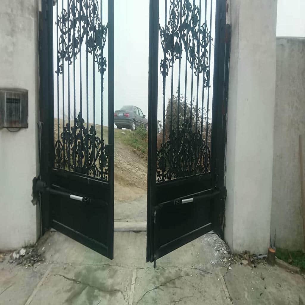 نصب جک درب پارکینگ اتوماتیک ضدزنگ در تبریز