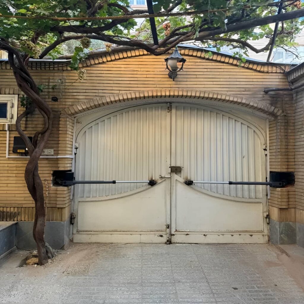 جک درب پارکینگ اتوماتیک در آبسرد