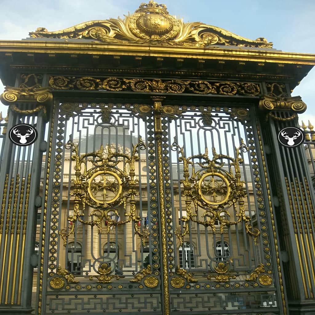 نصب درب حیاط ویلا مدرن در اردبیل