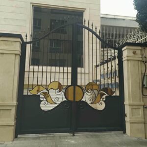 درب حیاط ویلا در ایلام