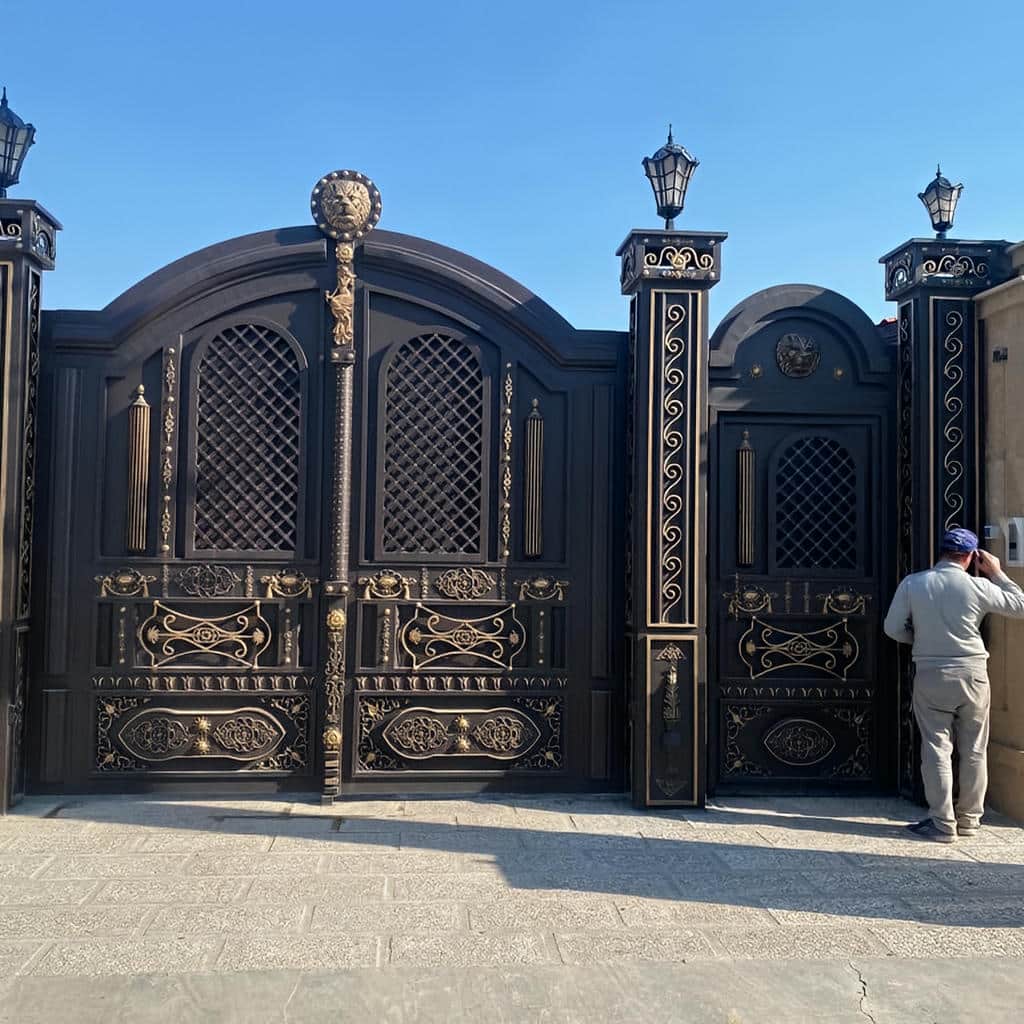 درب حیاط ویلا در فیروزکوه
