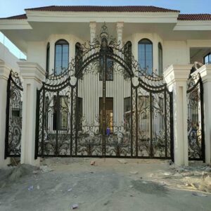 درب حیاط ویلا در بندر لنگه