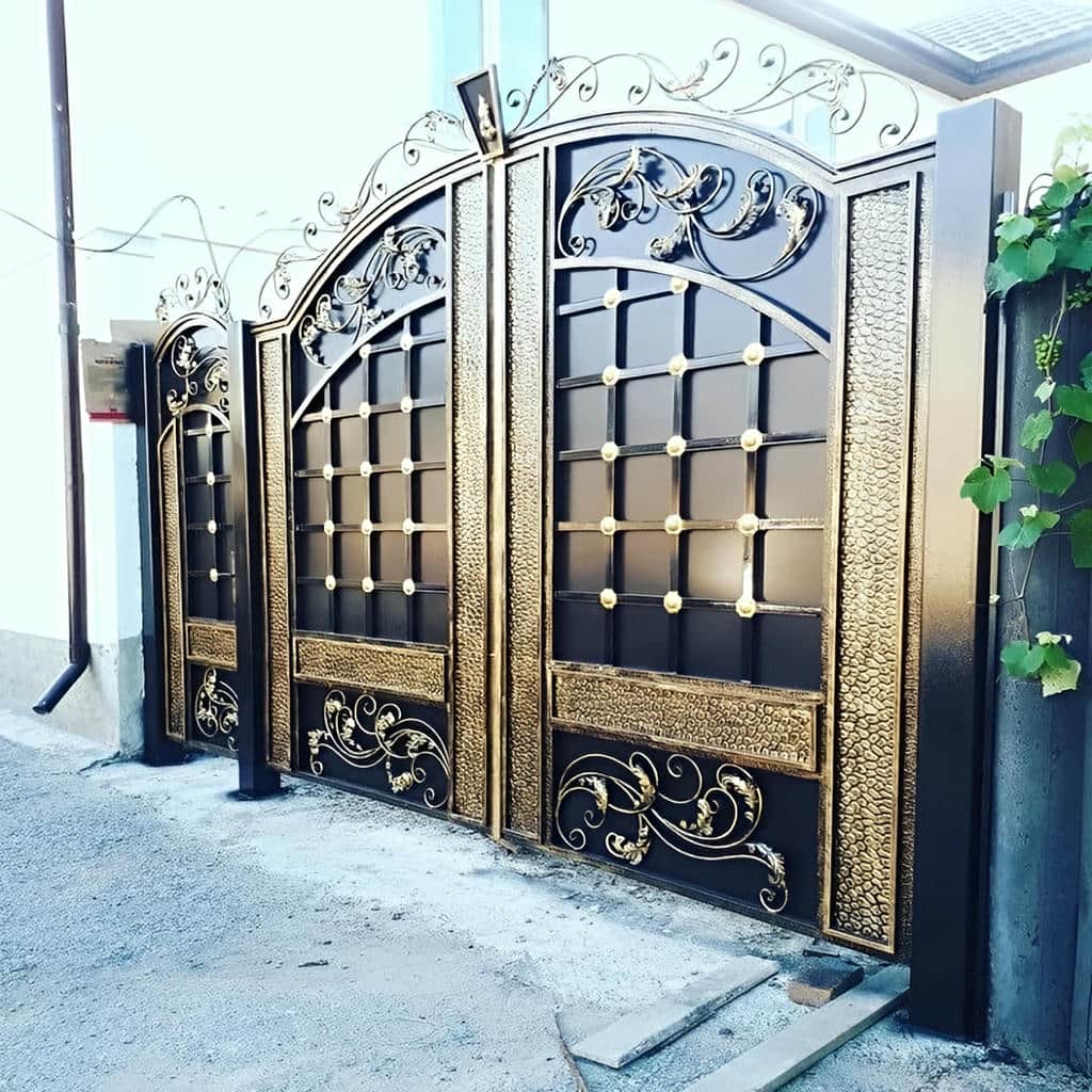 کارخانه درب حیاط ویلا کلاسیک در کرمانشاه