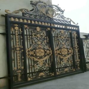 درب حیاط ویلا در ساوه