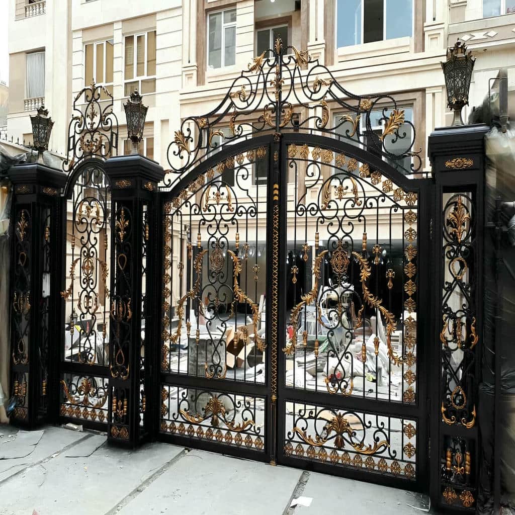 فروش درب حیاط ویلا ساده در قزوین