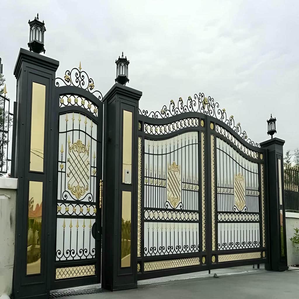 خرید درب حیاط ویلا ساده در بومهن