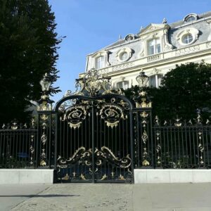 درب حیاط ویلا در رفسنجان